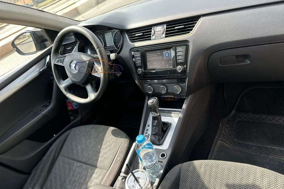 Octavia A7 Skoda أسود