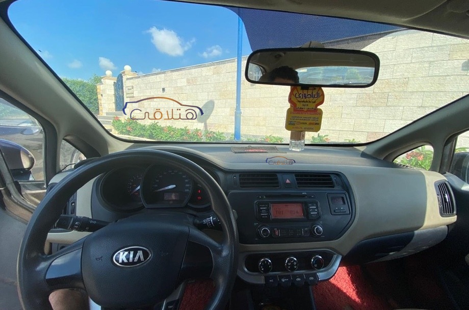 Rio Kia بني
