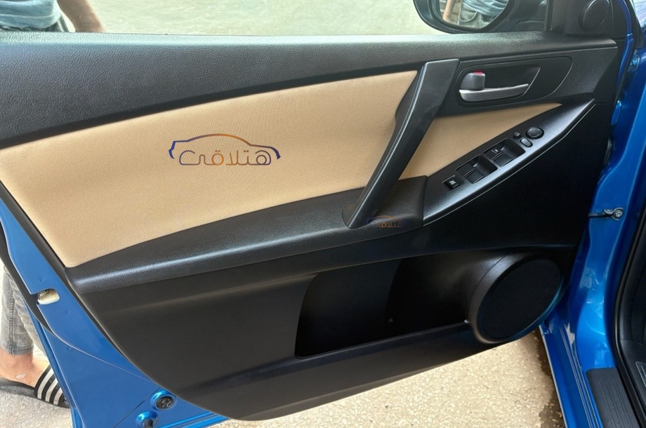 Mazda 3 Mazda أزرق
