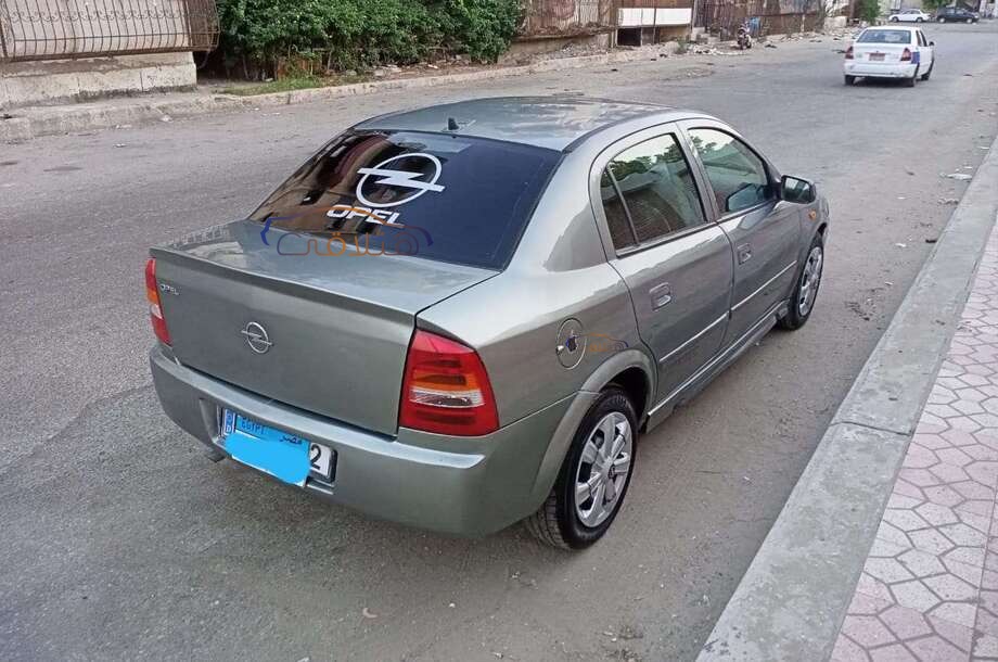 Astra Opel رمادي