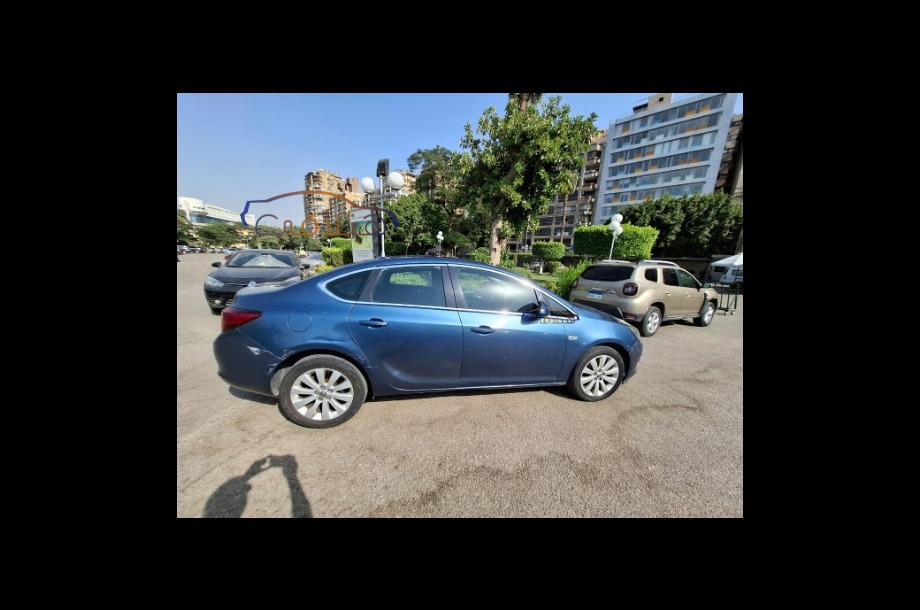 Astra Opel أزرق