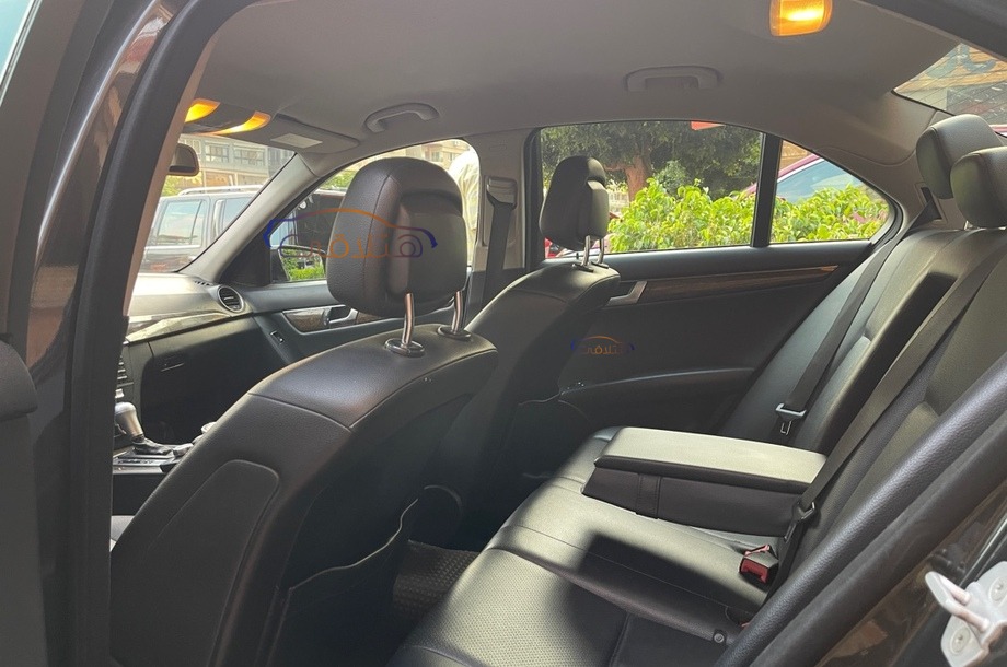 C 180 Mercedes بترولي