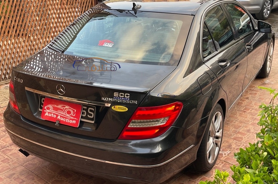 C 180 Mercedes بترولي