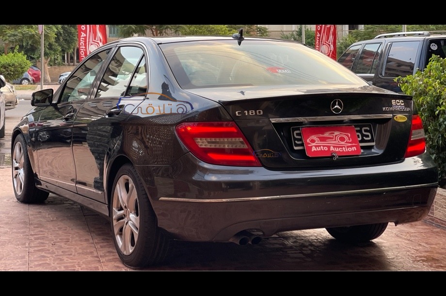 C 180 Mercedes بترولي