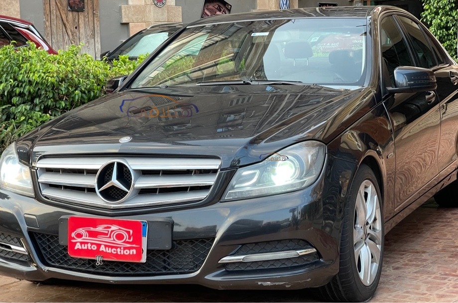 C 180 Mercedes بترولي