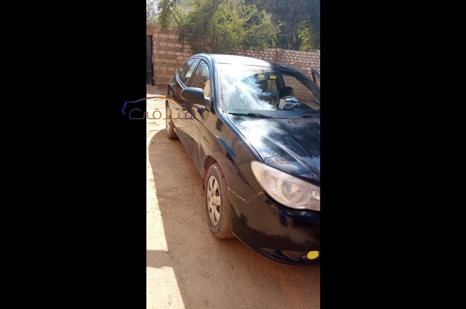 Elantra HD Hyundai أسود