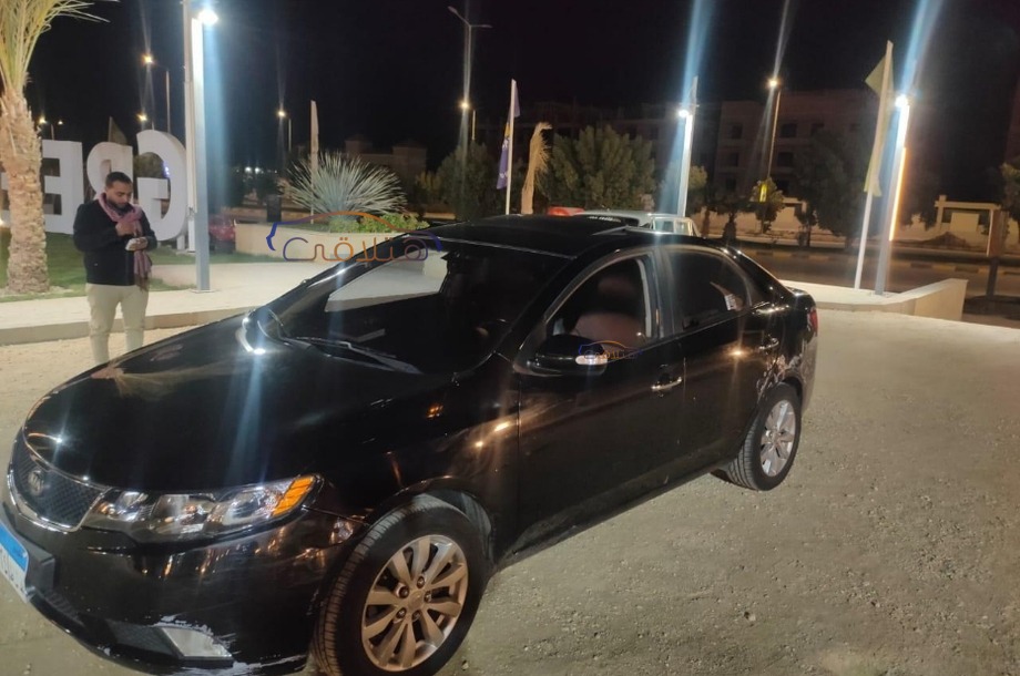 Forte Kia أسود