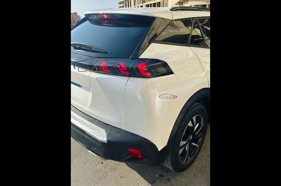 2008 Peugeot أبيض