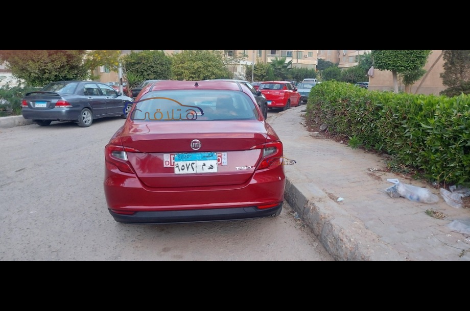 Tipo Fiat Dark red