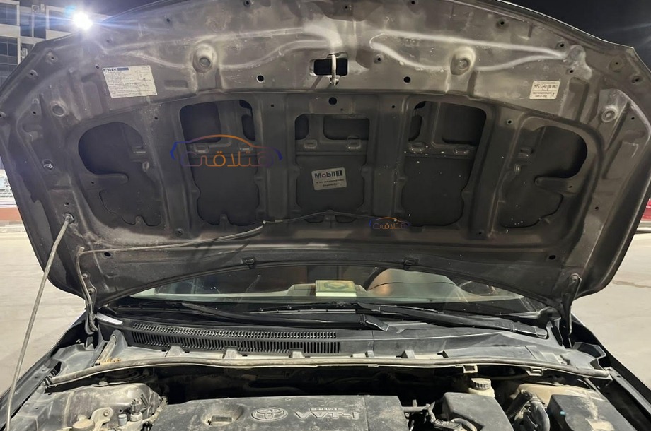 Corolla Toyota فضي