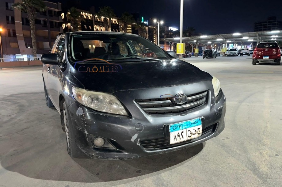 Corolla Toyota فضي
