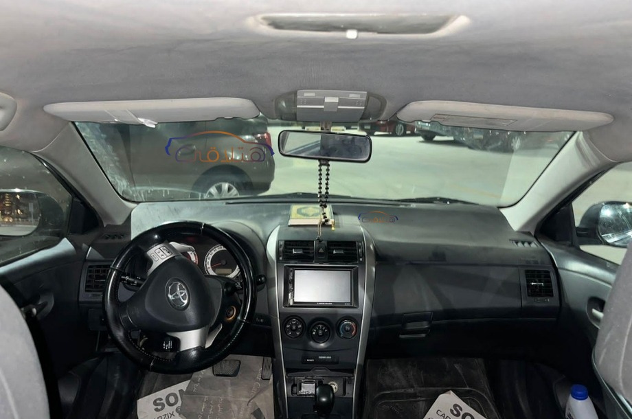 Corolla Toyota فضي