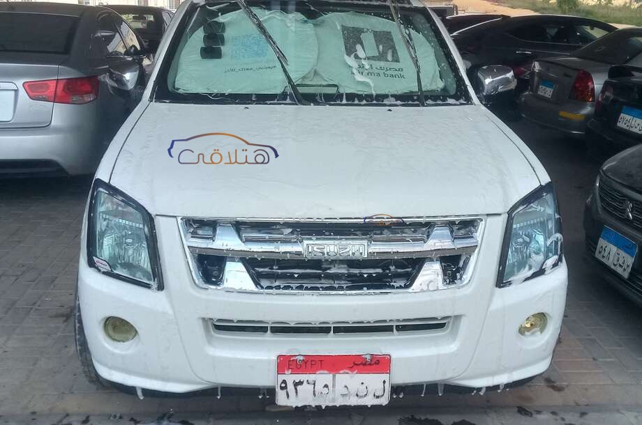 D max Isuzu White