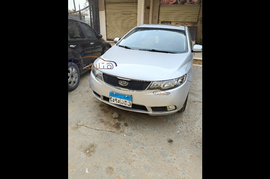 Cerato Kia فضي