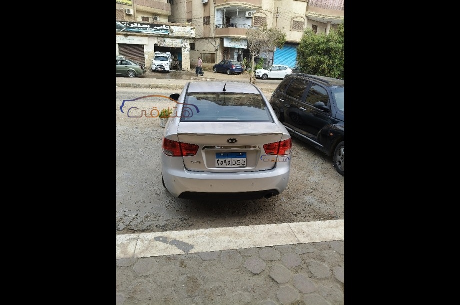 Cerato Kia فضي