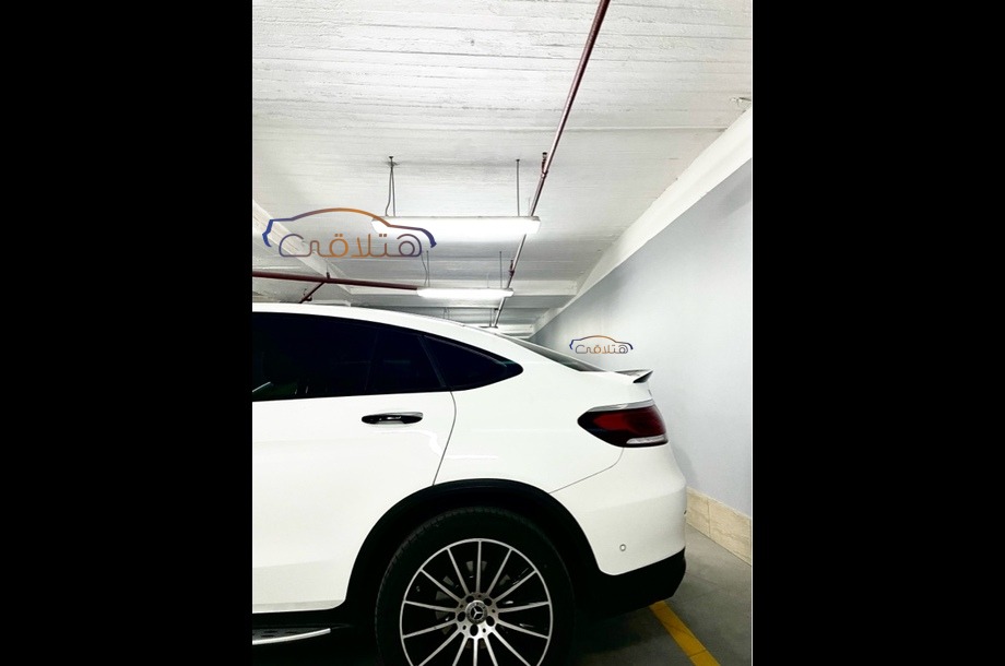GLC 300 Mercedes أبيض