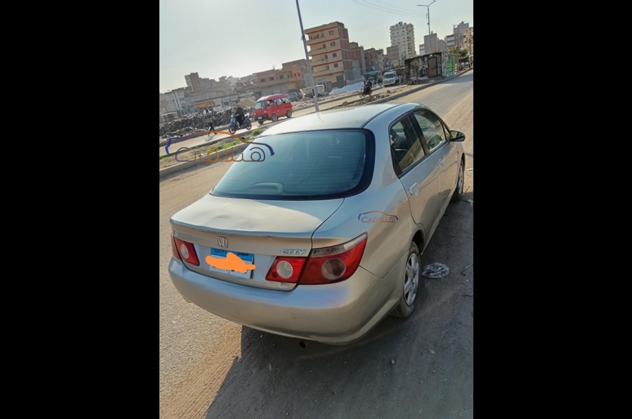 City Honda فضي