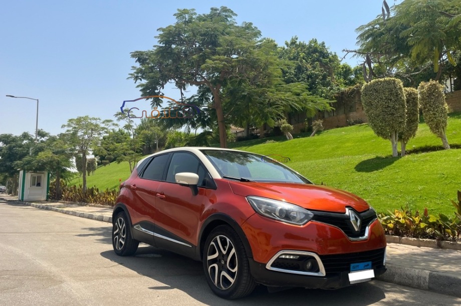 Captur Renault برتقالى