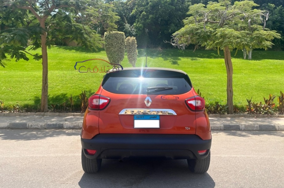 Captur Renault برتقالى