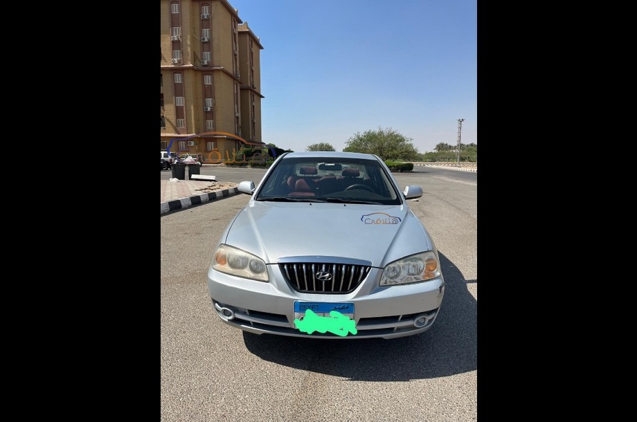 Avante Hyundai فضي