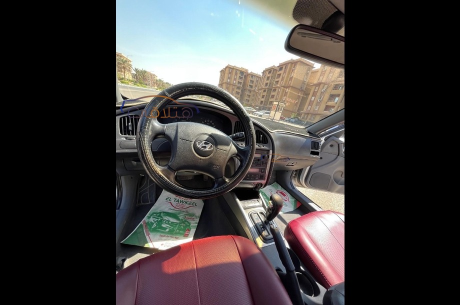 Avante Hyundai فضي