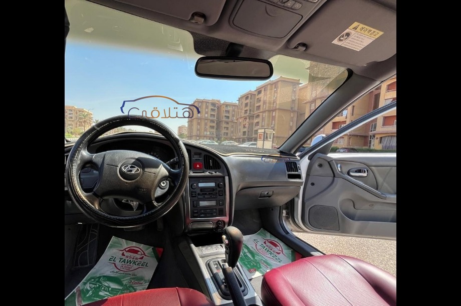 Avante Hyundai فضي