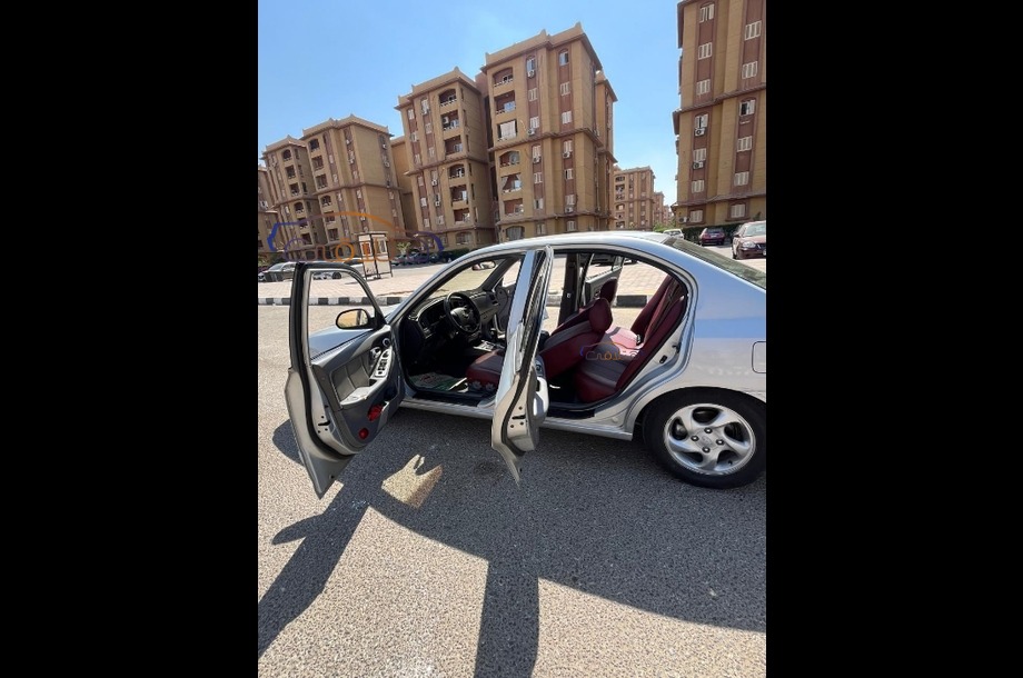 Avante Hyundai فضي