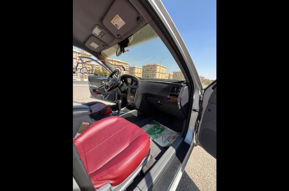 Avante Hyundai فضي