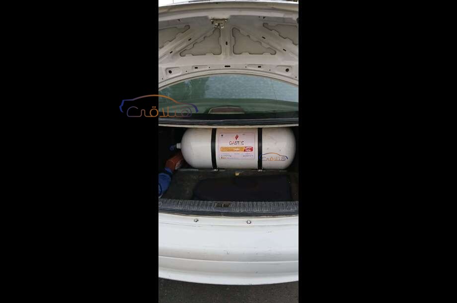 Nubira 2 Daewoo أبيض