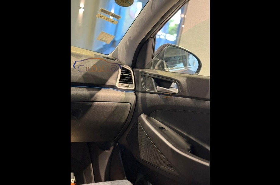 Tucson Hyundai Dark grey