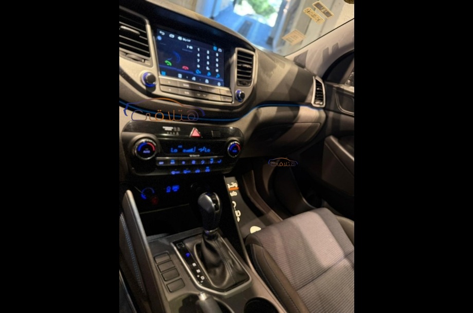 Tucson Hyundai Dark grey