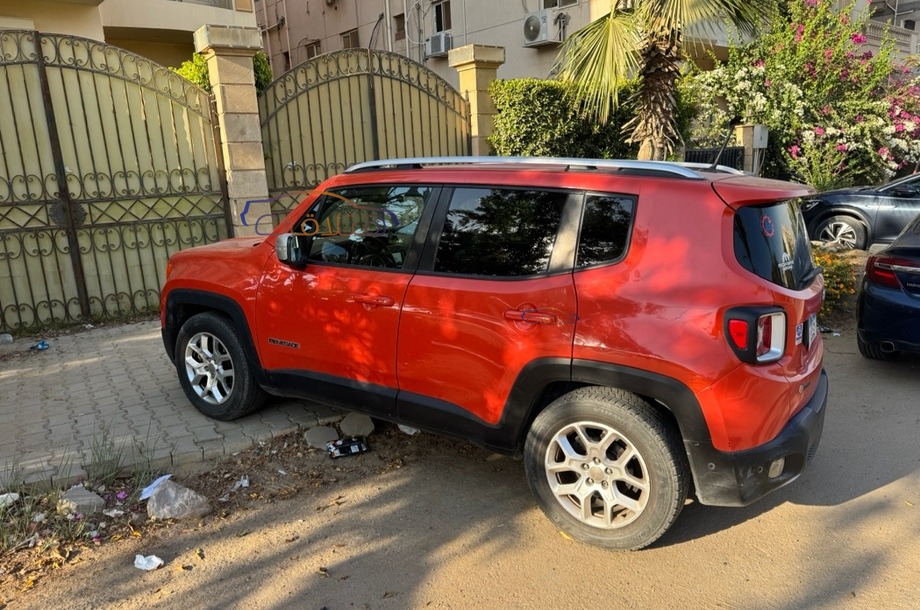 Renegade Jeep برتقالى