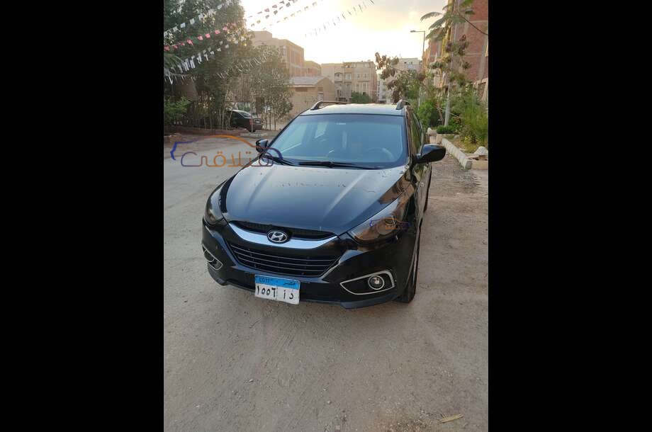 IX 35 Hyundai أسود