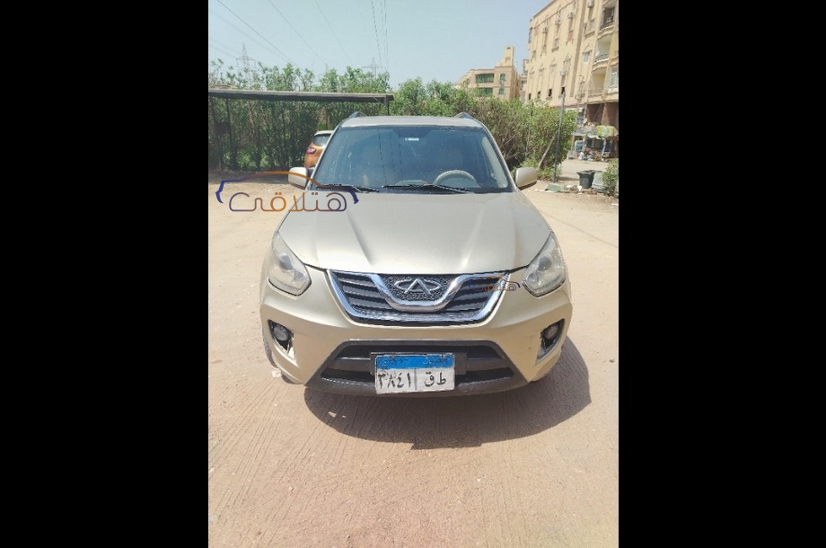 Tiggo 3 Chery ذهبي