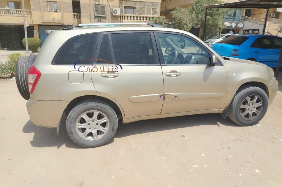 Tiggo 3 Chery ذهبي