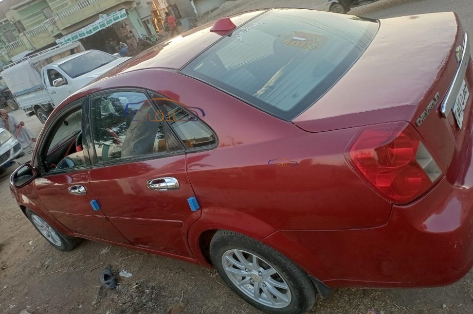 Optra Chevrolet احمر