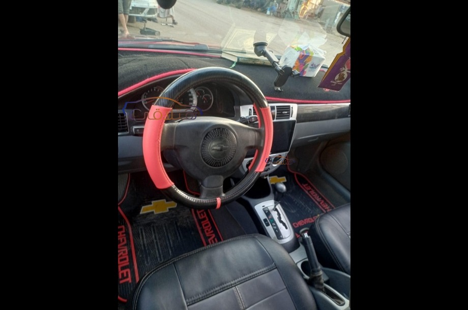 Optra Chevrolet احمر