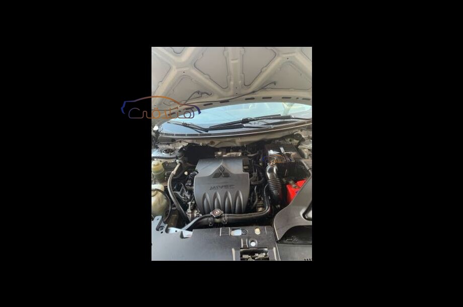 Lancer EX Shark Mitsubishi فضي