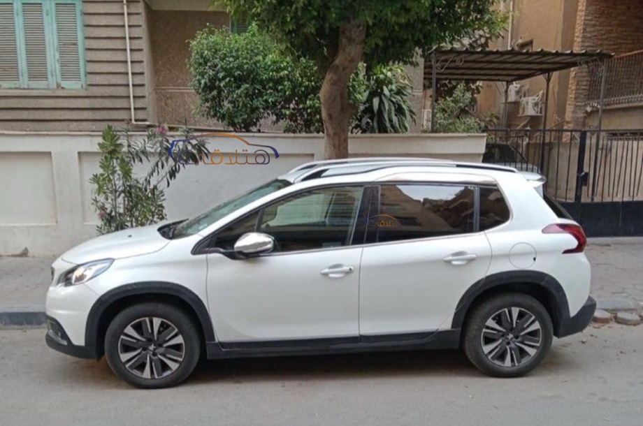 2008 Peugeot أبيض