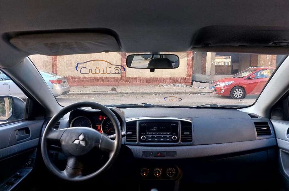 Lancer EX Shark Mitsubishi فضي