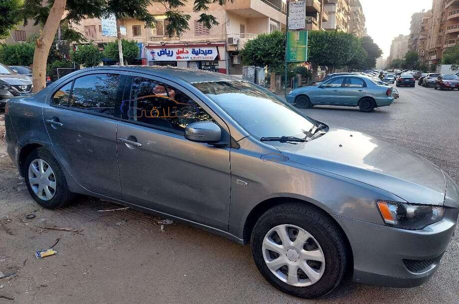 Lancer EX Shark Mitsubishi فضي