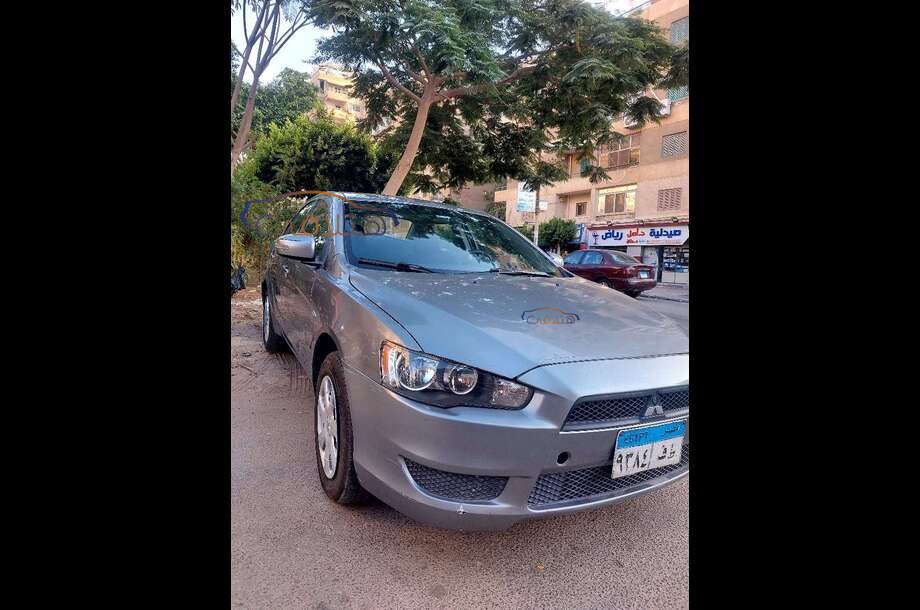 Lancer EX Shark Mitsubishi فضي