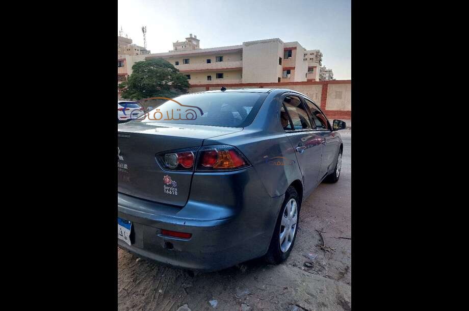 Lancer EX Shark Mitsubishi فضي