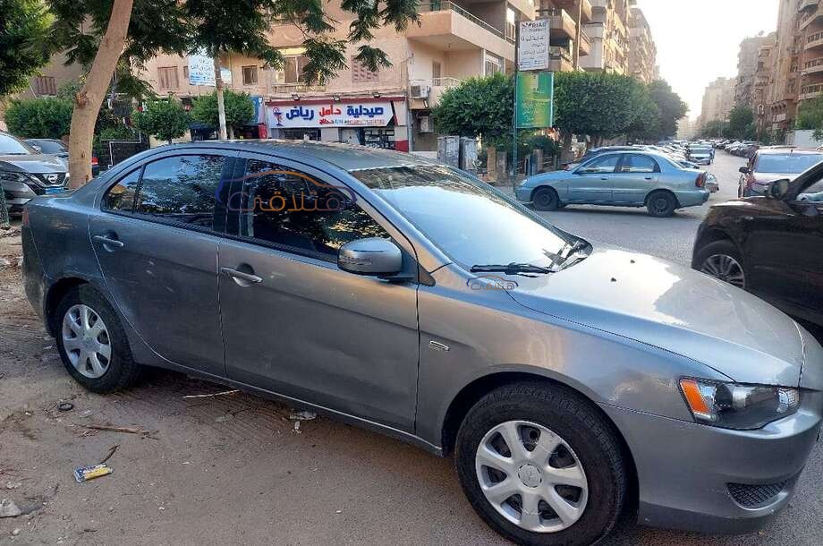 Lancer EX Shark Mitsubishi فضي