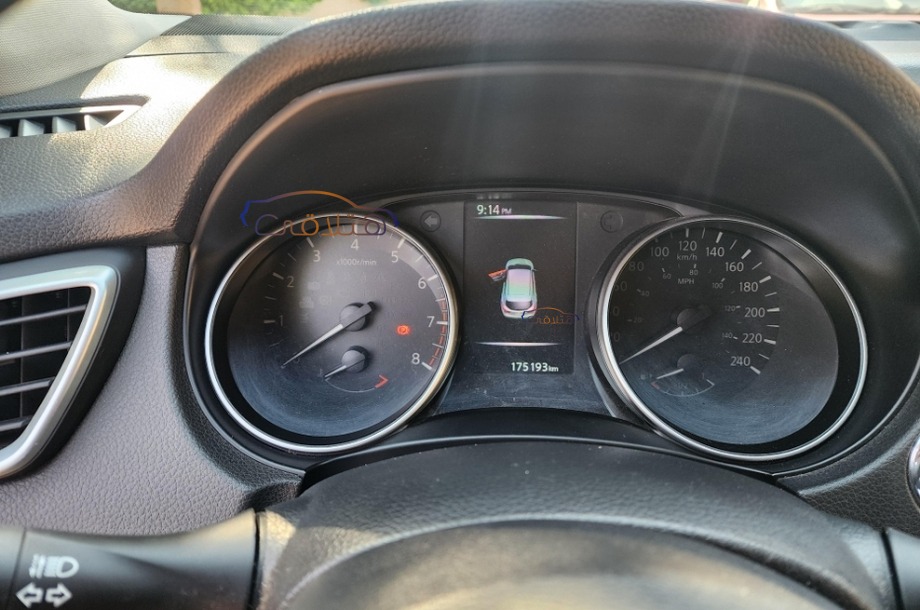 Qashqai Nissan رمادي