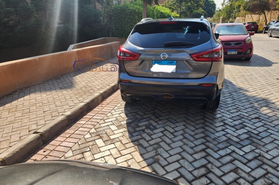 Qashqai Nissan رمادي