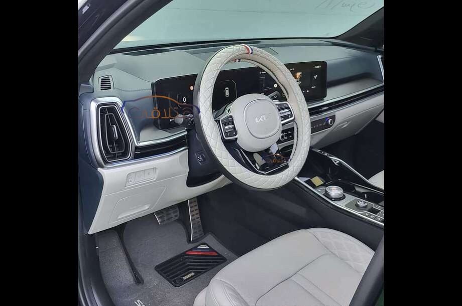 Sorento Kia أسود