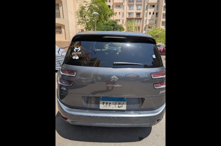 C4 Grand Picasso Citroën فضي