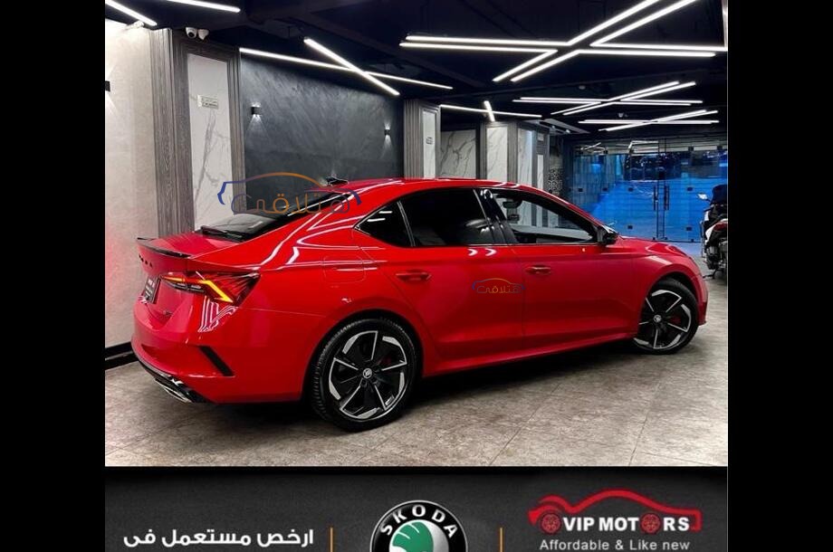 Octavia A8 Skoda احمر