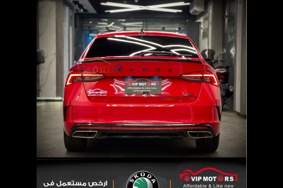 Octavia A8 Skoda احمر